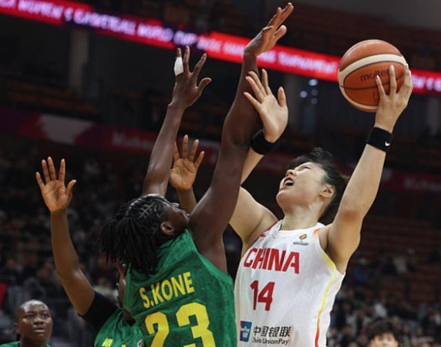 nba投注-中国女篮力克马里取开门红!李月汝轰21+11